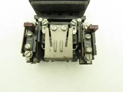General Electric CR7006C101Q AC Motor Starter 7.5Hp 600VAC 110V Coil 3Ph