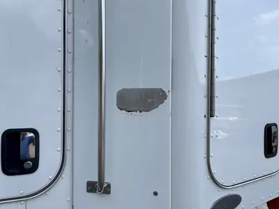 USED 2011 PETERBILT 367