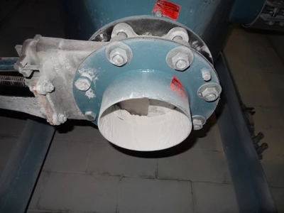 USED 2001 YOUNG VM 72-25