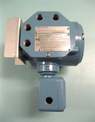 USED Micro Motion 5700 R12 ABAAZZZ AZZZAMV