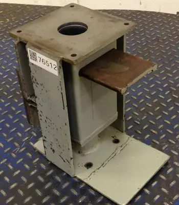 USED METAL FABRICATOR MAGNET512