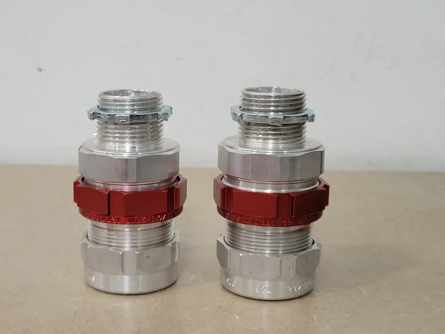 NEW THOMAS & BETTS STX100-468