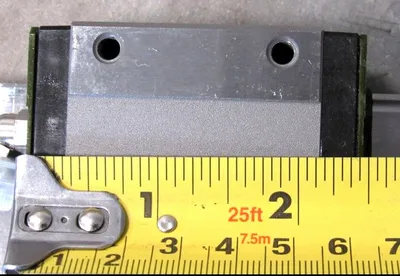 NEW BOX OF 2 THK SR20W2SSE+2226LE-II LINEAR GUIDES SR20W2SSE2226LEII