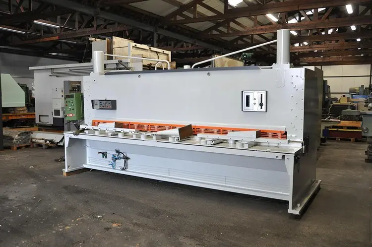 Used LVD MVC 4050 X 8 MM NC Sheet Metal Shears | Apt International N.V #365137
