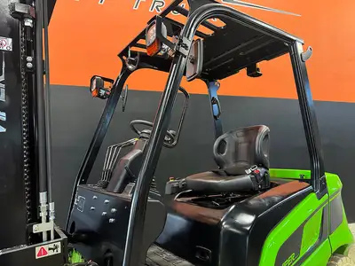 Used 2026 Viper FB30 4-Wheel Sit down Electric Counterbalance Forklifts New York US | United Lift #1446668