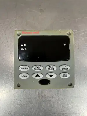 Honeywell DC2500-EE-0L00-100-10000-00-0 / 90-250 Vac 50/60 Hz 18Va (2.5.2)