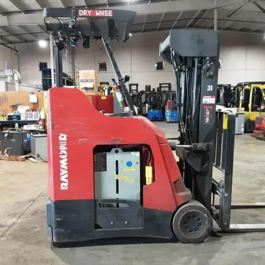 Used 2021 RAYMOND 425-C40QM 3-Wheel Stand up Electric Counterbalance Forklifts | Russell Equipment #724745