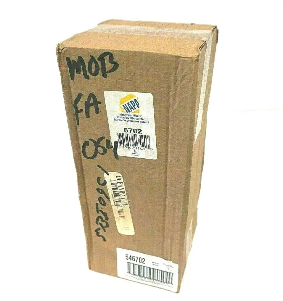 NEW NAPA 6702 AIR FILTER