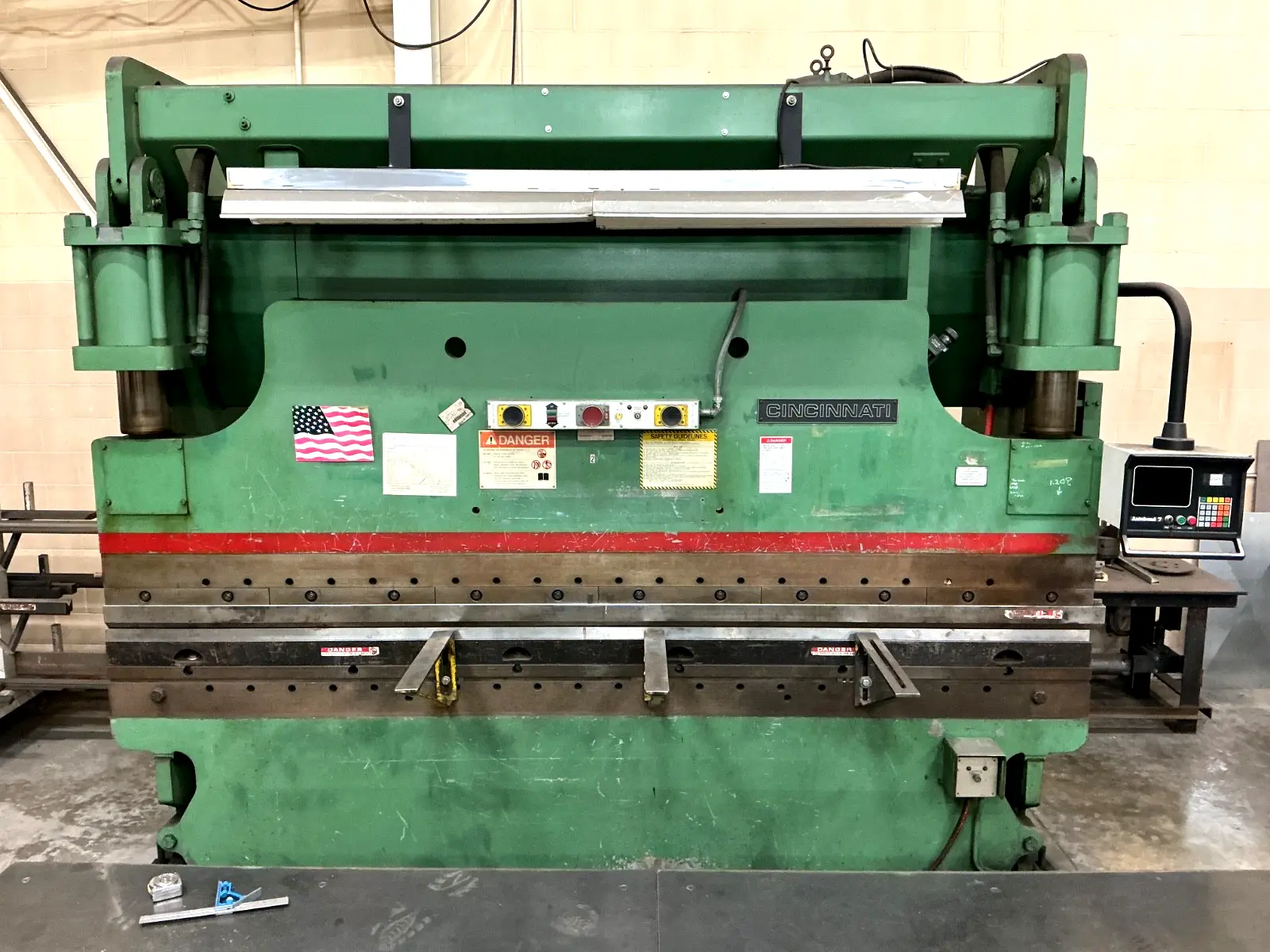 Used CINCINNATI 175CBx10ft. Press Brakes | Equipment Recovery Corp. #1330950