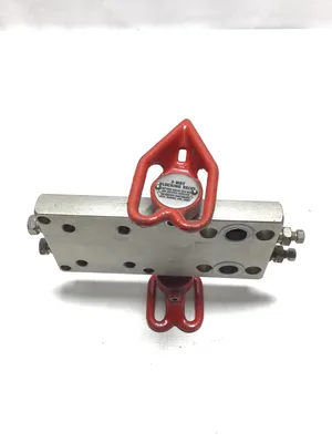 D/A MFG MM4U-T-SS Unimount Manifold Valve