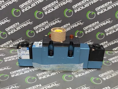 MAC MAC125A-V2B2-PM-111DA(UNIV) Double Solenoid Valve Assembly New NIB