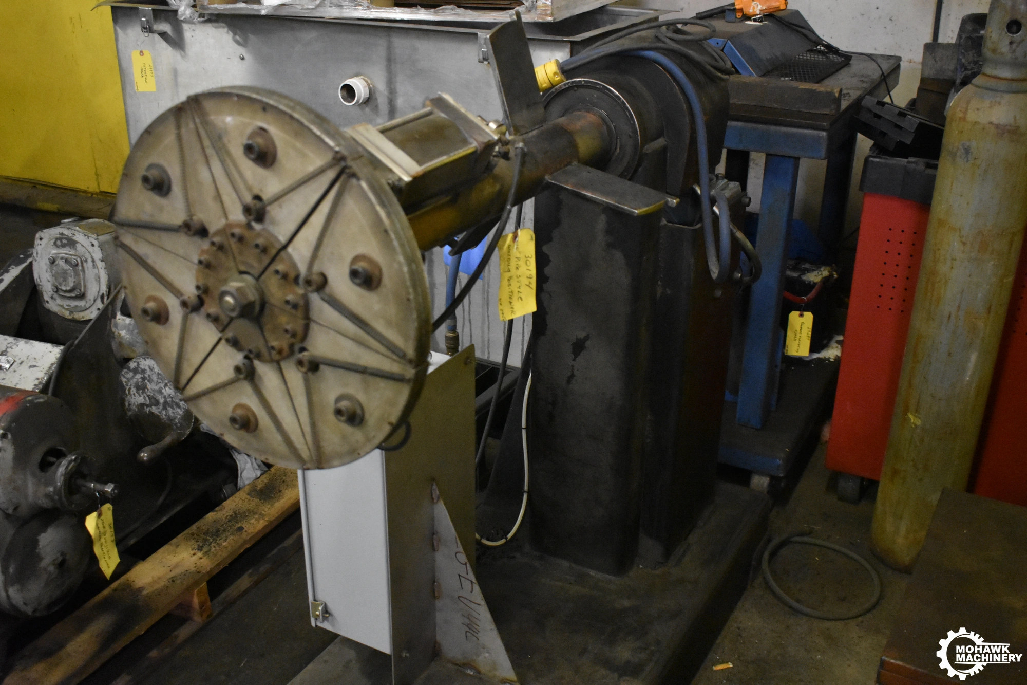 12" PIPE & TUBE STYLE HORIZONTAL WELDING POSITIONER w/16” PNEUMATIC PIPE HOLDING FIXTURE - VARI-SPEED DRIVE