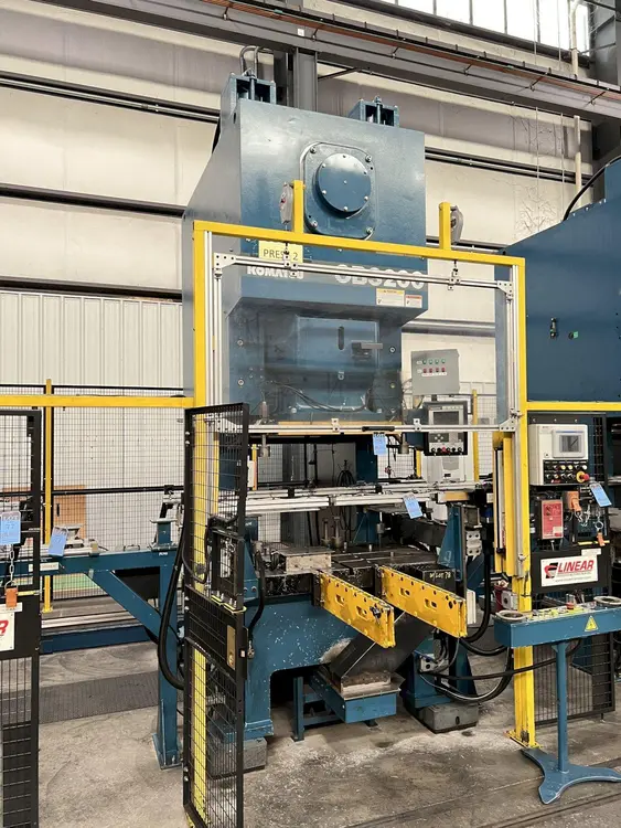 Used 2011 KOMATSU OBS 200-61 Straight Side Presses Ohio US | D & D Industries #476336