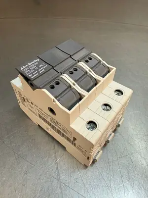 Allen-Bradley 1492-FB3C30 Fuse Holder Class 30A 600V Cl CC (9.3.4)