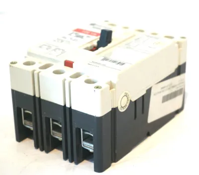 CUTLER HAMMER FDB3020L CIRCUIT BREAKER 3 POLE