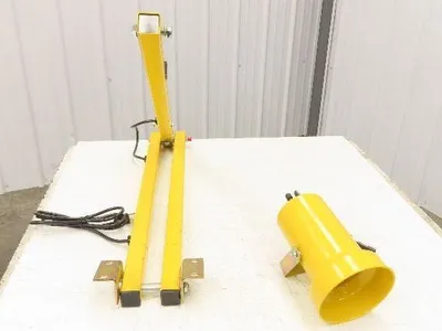 Mars DSDL-60 Tri-Lite Dock Loading Light 60" Reach