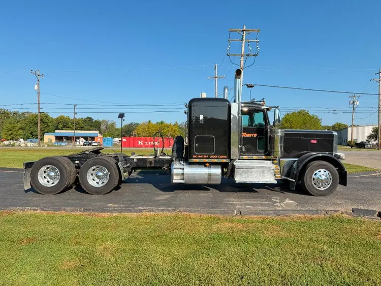 Used 2024 _UNKNOWN_ _UNKNOWN_ Conventional trucks Ohio US | Myron Bowling Auctioneers Inc #1504754