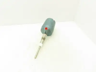 Combustion Engineering Series 8100 Level Controller 115VAC With 7" Probe 1" NPT