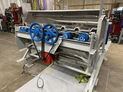 USED HUGHES EQUIPMENT CO. 12 LANE POWER SWEET CORN HUSKER & VIBRATORY FEEDER 032-4941D