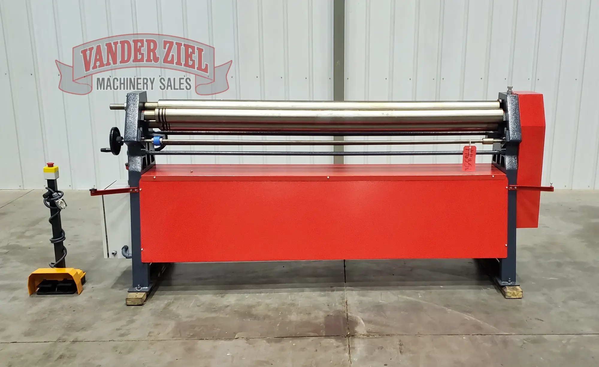 Akyapak 6' x 16 Gauge 3 Roll Initial Pinch Plate Roll