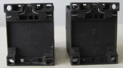 Lot of Two Siemens Sirius 18A Contactors 3RT1015-1AK61 18 Amp 690V w/ 110V Coil