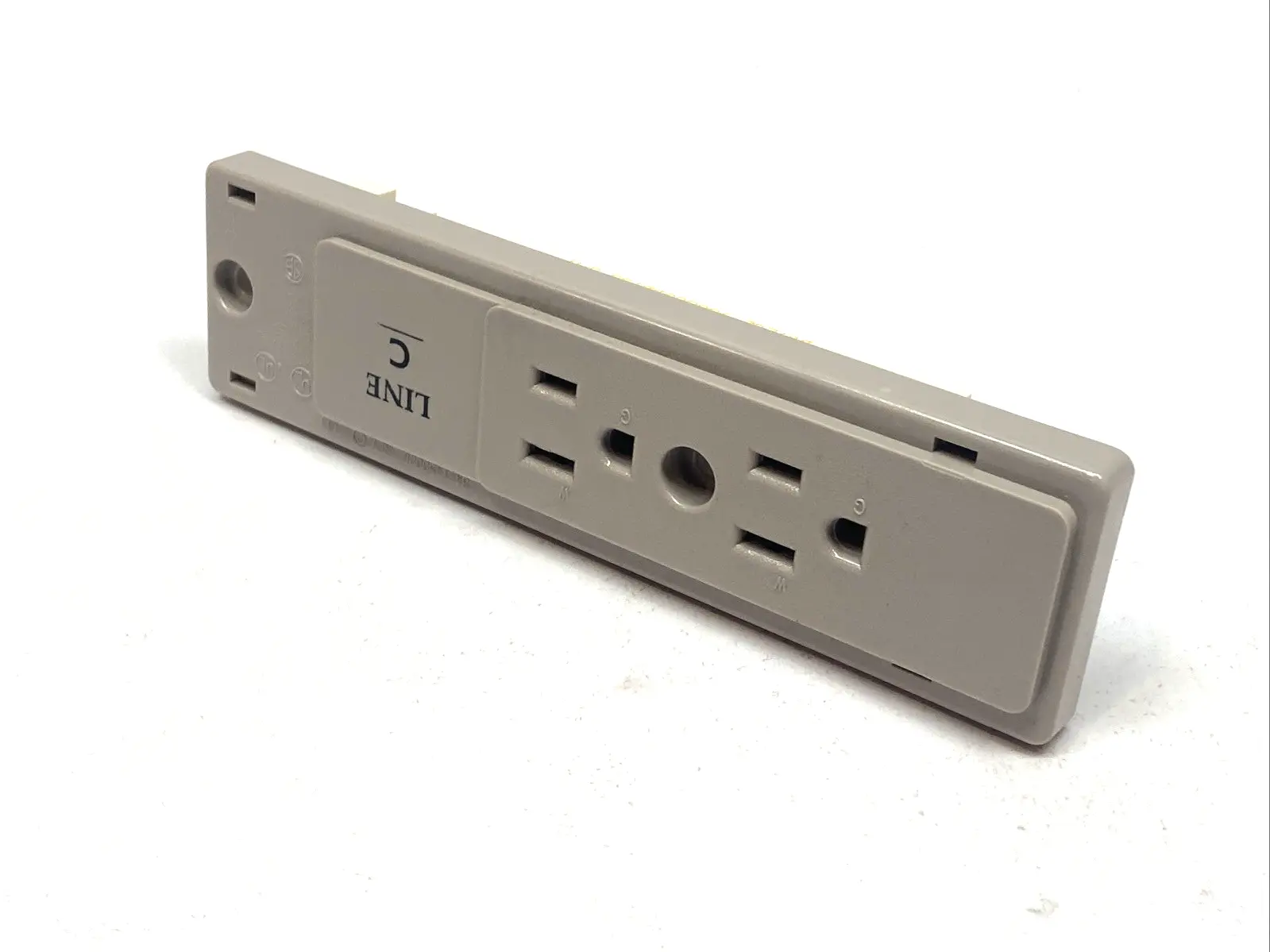 New | in-Stock Steelcase Line-C Duplex Receptacle 15A Electrical Fittings Michigan US | Maverick Industrial Sales #1402041