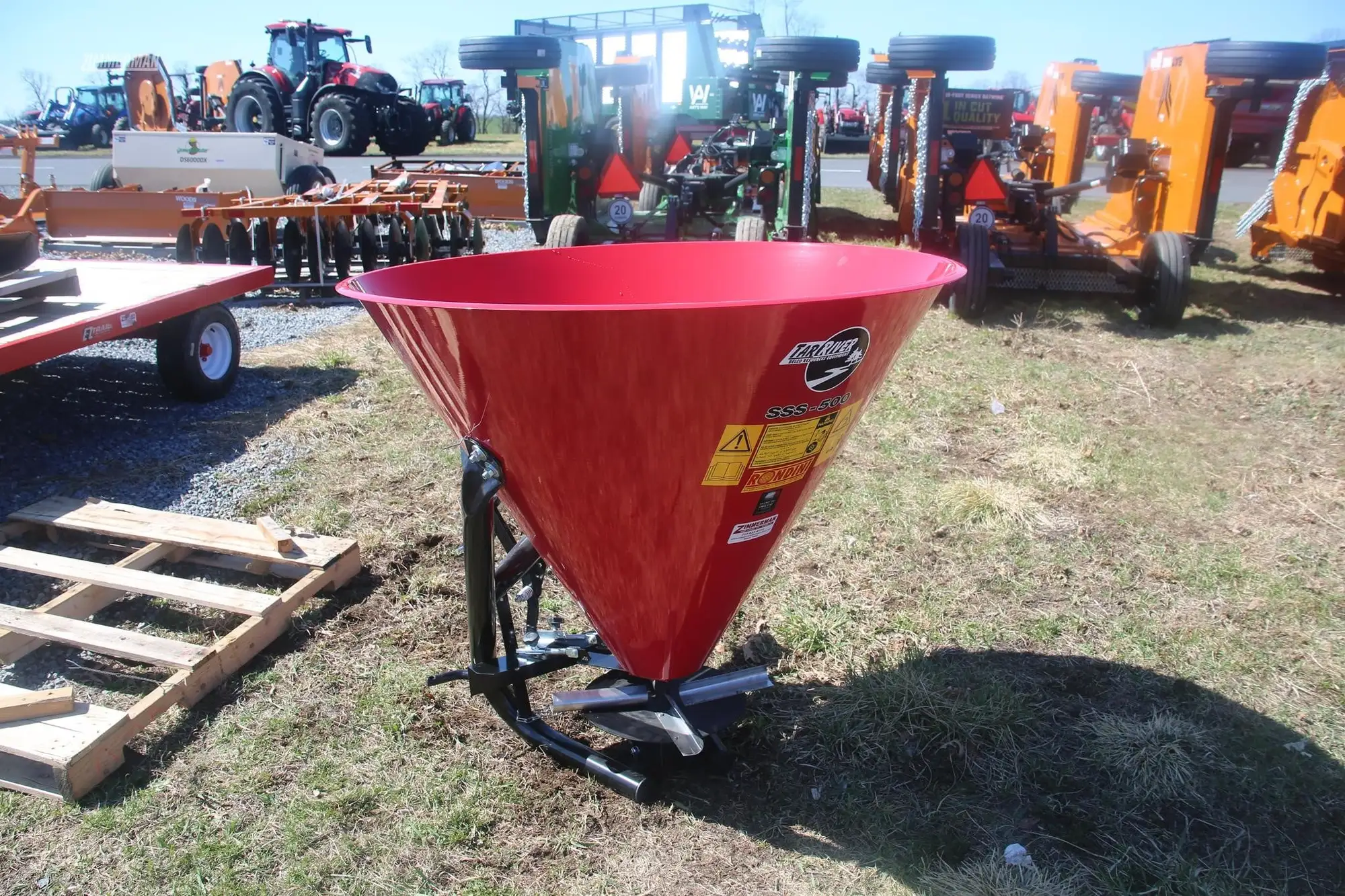 New | in-Stock 2026 TAR RIVER SSS500 Dry Spreaders Pennsylvania US | Zimmerman Farm Service #1410482