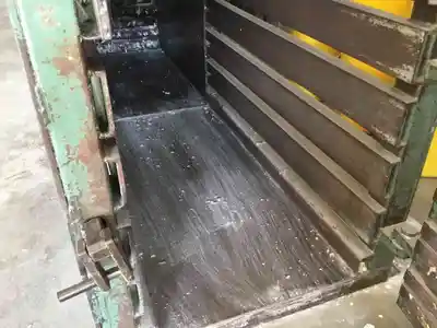 USED 1900 MAREN BALER