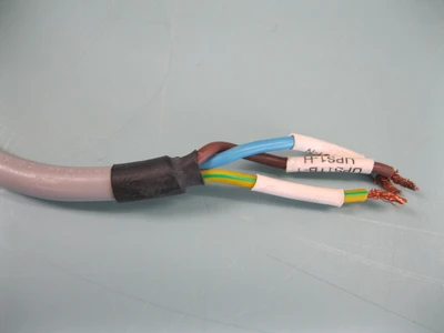 USED APC RS 1000