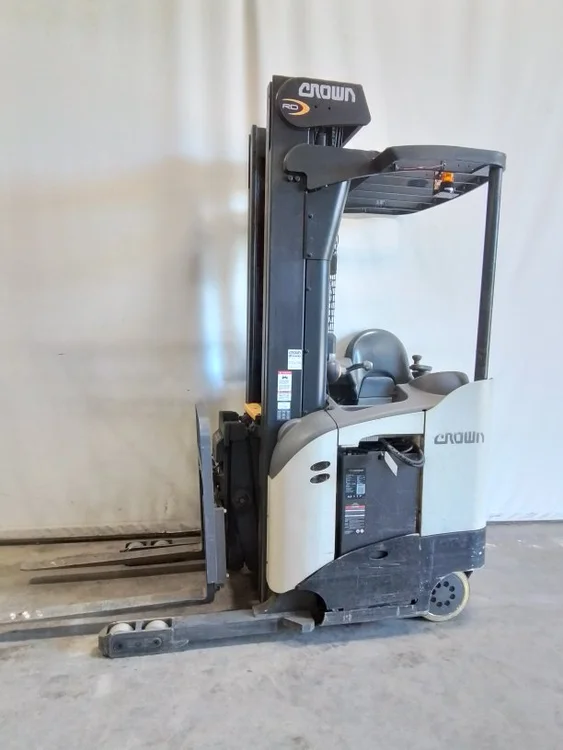 Used 2014 CROWN RD-5700 Reach Trucks North Carolina US | Forklift Pro #1086593