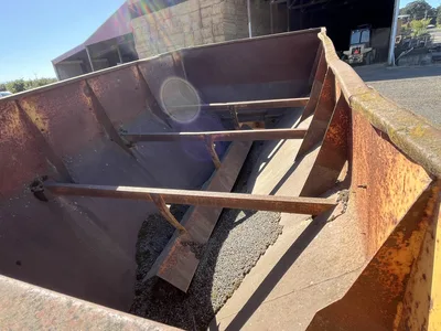 Used _UNKNOWN_ _UNKNOWN_ Dry Spreaders Oregon US | KNM Equipment Sales & Service #1363644