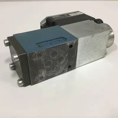 USED BOSCH 0 811 403 108 SERVO