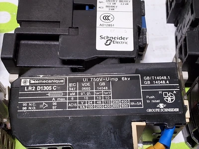 TELEMECANIQUE LC1 D06 10 CONTACTOR WITH LR2D13 ELECTRICAL COIL LR2 D1305 C