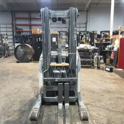 USED 2019 CROWN RR5725-45