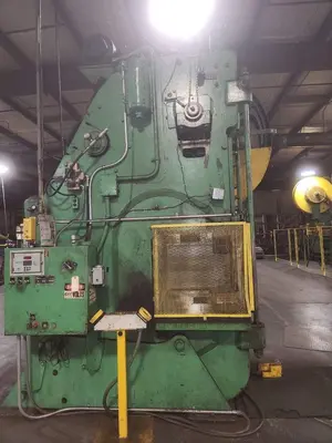 USED CLEARING 200P-701