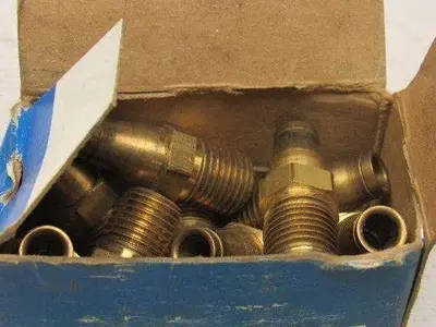 Imperial Eastman Brass Air fitting Connector 1/4" Tube to 1/4" NPT Lot of 10