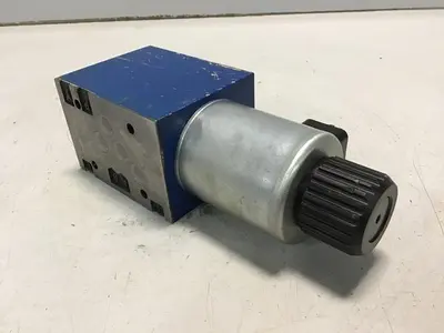 USED BOSCH 0 810 001 825
