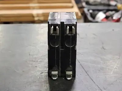 Used SQUARE D QO215 Switchgears British Columbia CA | Lenmark #294532