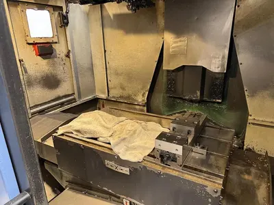 Used 2011 DOOSAN DNM 400 A Vertical Machining Centers CZ | Amaron s.r.o. #1369464