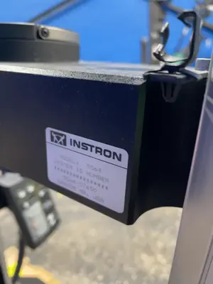 USED INSTRON 5564STANDARD