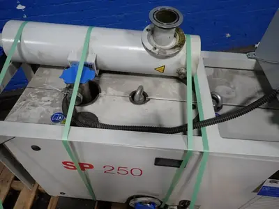 USED LEYBOLD SP250