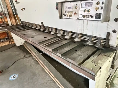 Used 1986 Amada H-3013 Power Squaring Shears (Inch) New Jersey US | Machinery Values #935282