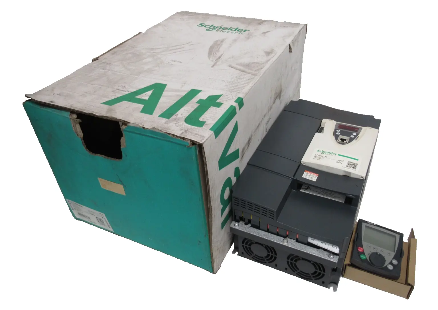 NEW SCHNEIDER ELECTRIC ATV71HD15N4 ALTVAR 71 DRIVE 20HP