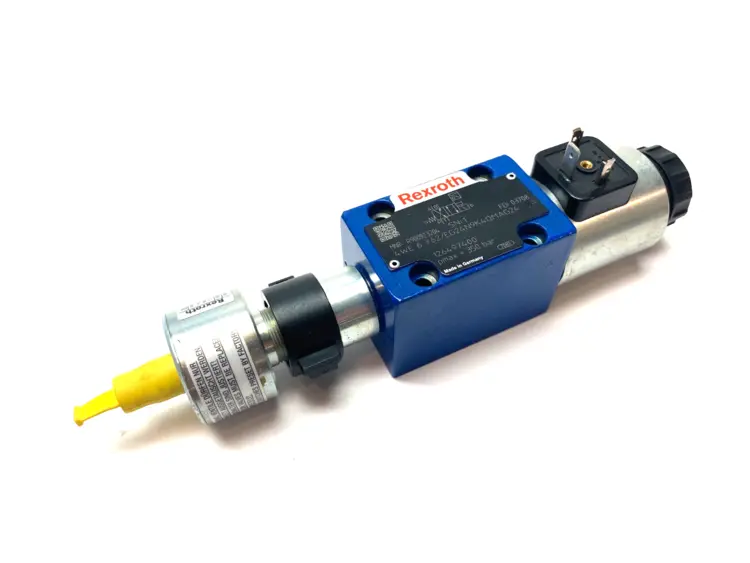 Used BOSCH REXROTH DIRECTIONAL SPOOL VALVE Valves/Fittings | Maverick Industrial Sales #1104070