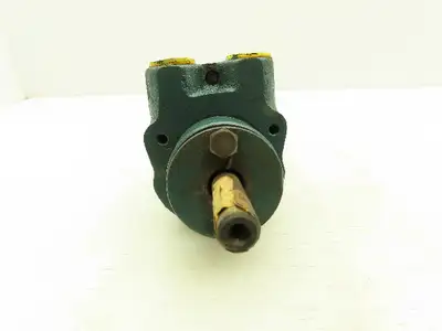 Roper 18AP02 Hydraulic Lubrication Gear Pump 7.2 GPM 300 PSI 3/8" NPT 1/2" Shaft