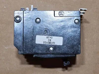 USED SQUARE D QOB3100
