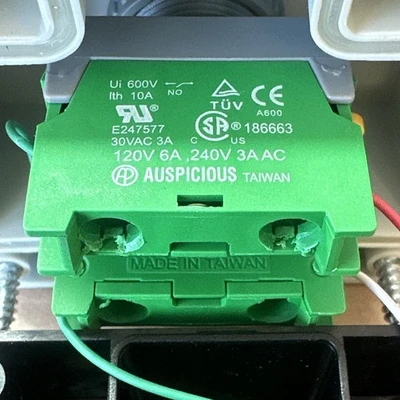 Auspicious Red 2-Position Selector Switch Control Station Enclosure 120/240VAC