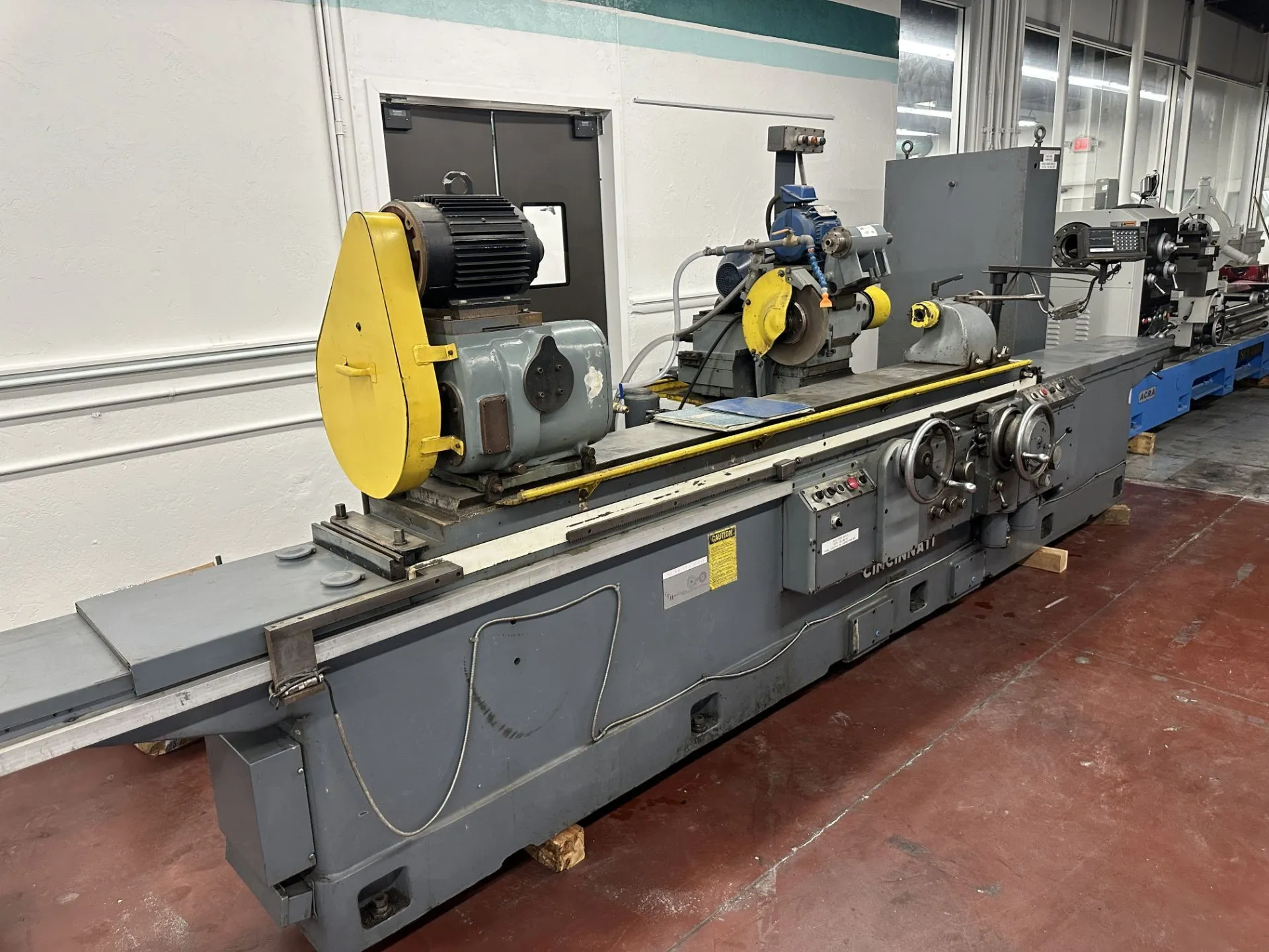 USED 1969 CINCINNATI 14H X 72