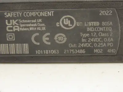 Schmersal 101181063 Magnet Safety Sensor Non Contact CSS 14-34-S-D-M-ST