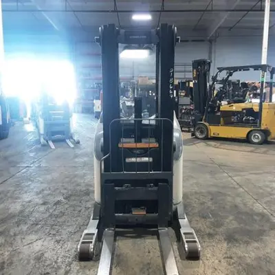 USED 2016 CROWN RR5725-45